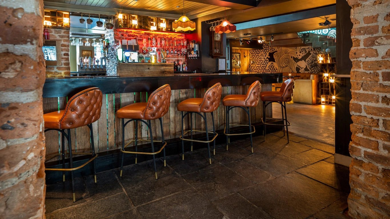 treacys-enniscorthy-lounge-03