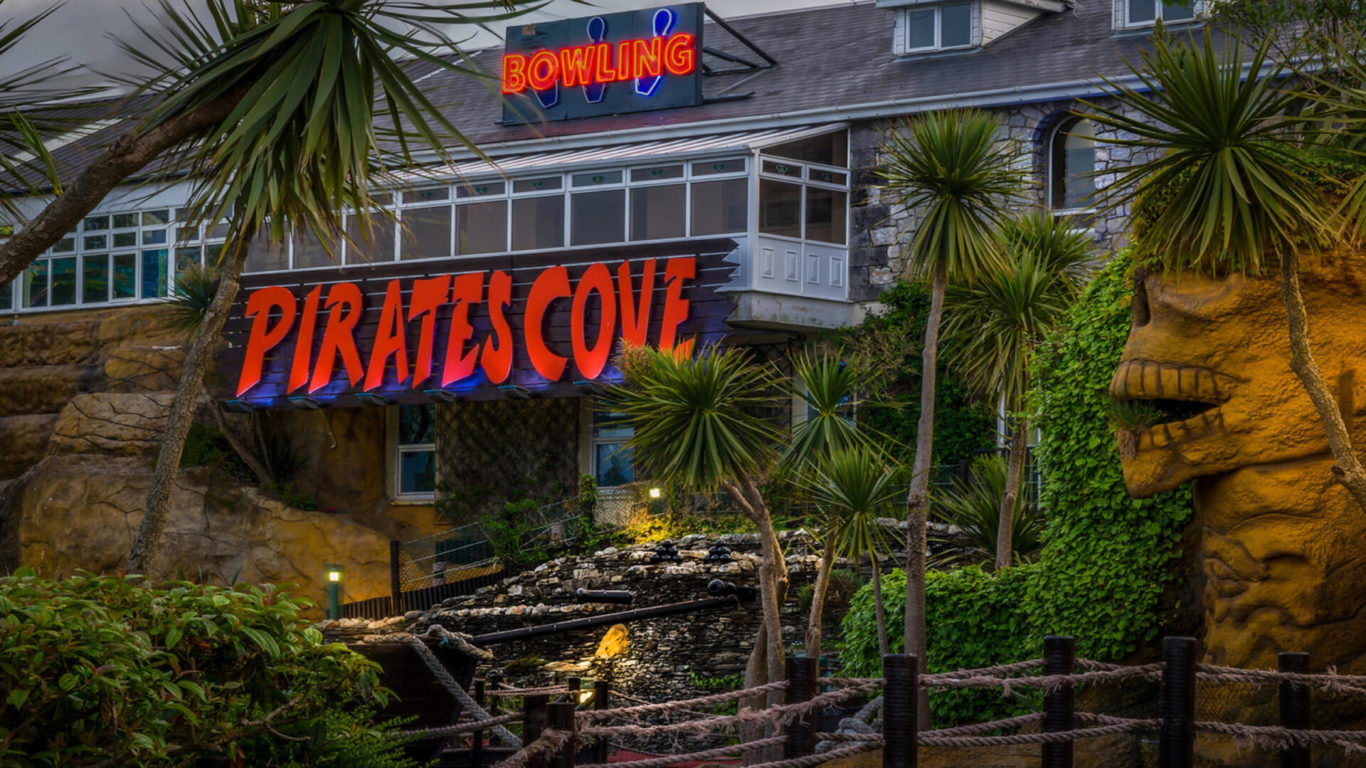 treacys-enniscorthy-pirate-cove-06