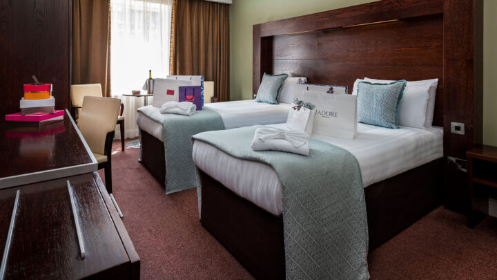 treacys-enniscorthy-standard-twin-room-01