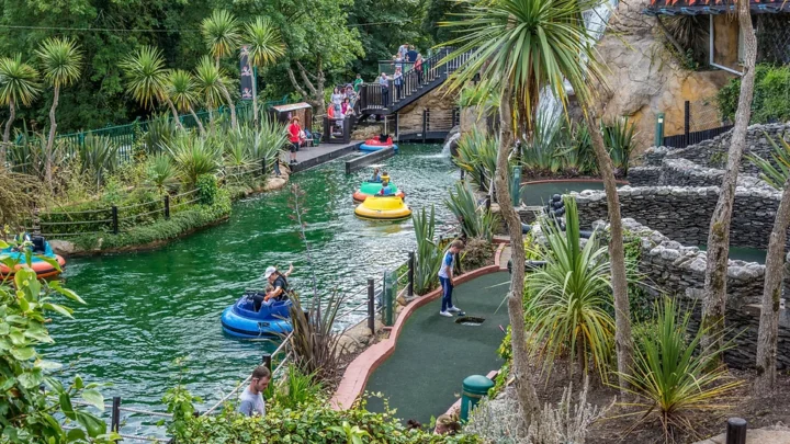 c01cdb_b8008595dc8343e38e81aea9f879f344~mv2_d_4898_3265_s_4_2